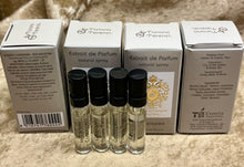 Load image into Gallery viewer, Tiziana Terenzi Cassiopea Extrait de Parfum Boxed 4 X Sample Spray 1.5ml / 0.05 oz.