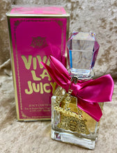 Load image into Gallery viewer, Viva la Juicy Juicy Couture Eau de Parfum 1.7 Fl. Viva la Juicy Juicy Couture Eau de Parfum 1.7 Fl. Oz. 50ml Sealed Box 50ml Sealed Box