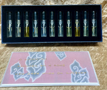Load image into Gallery viewer, Floraiku Discovery Samples Set 11 Samples EDP 1.5 Ml/0.05 Fl. Oz. Spray.


I See Tha Clouds Go By,

Cricket Song,

First Dream Of The Year,

The Moon And I,

I Am Coming Home,

One Umbrella For Two,

Sound Of A Ricochet,

My Shodow On The Wall,

My Love