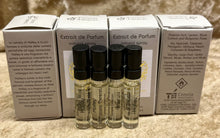 Load image into Gallery viewer, Tiziana Terenzi Halley Extrait De Parfum Boxed 4X Sample Spray 1.5ml / 0.05 oz
