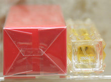 Load image into Gallery viewer, VALENTINO VOCE VIVA EAU DE PARFUM O.5 Fl. Oz. 15Ml. Travel Size Spray