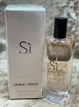 Load image into Gallery viewer, Si Giorgio Armani Eau De Parfum 0.5 Fl. Oz. 15 Ml. Travel Size Spray. Sealed Box
